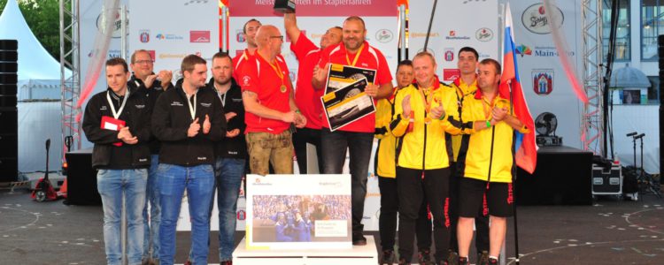 Siegerehrung_Firmen-Team-Meister-2019_16x9w1920